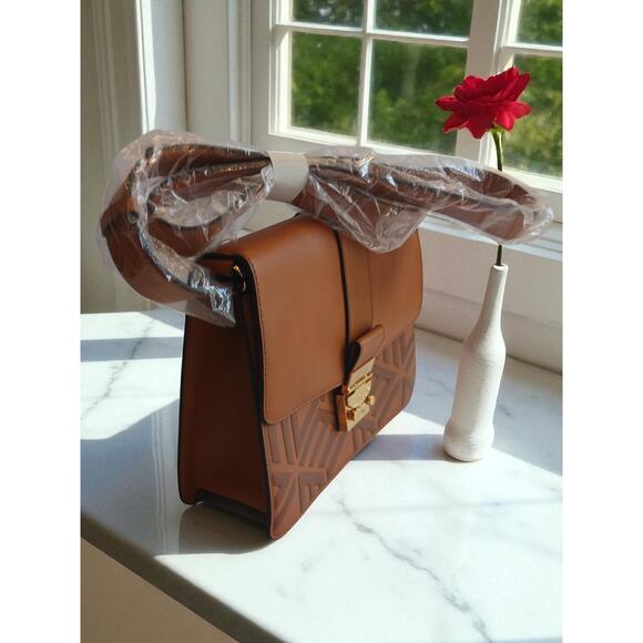 MCM Tracy Shoulder Bag in Cubic Logo Leather Cognac - NWT - Picture 12 of 16